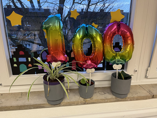100