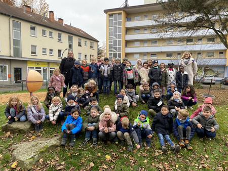 Klassenfoto1a und 1b nach demTheater